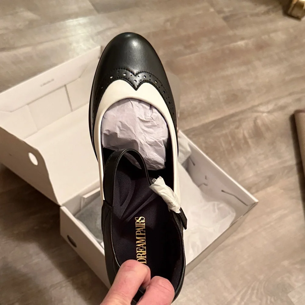 Dream Pairs Black and White Loafers - Picture 3 of 6